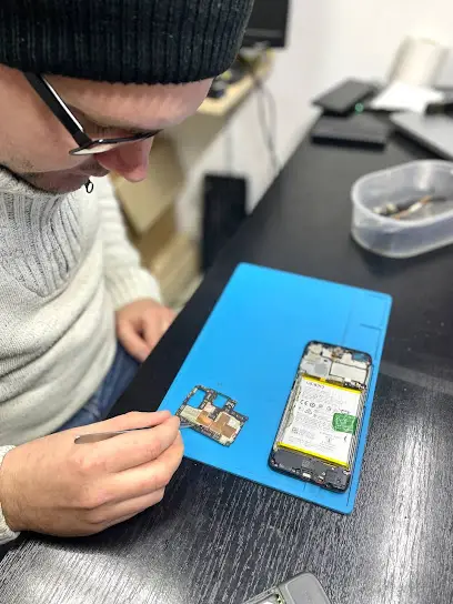 Срочный ремонт телефонов, планшетов и ноутбуков. Mobi-Master