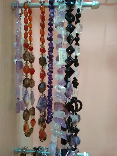 Ювелирные изделия из натурального камня магазин Світ прикрас