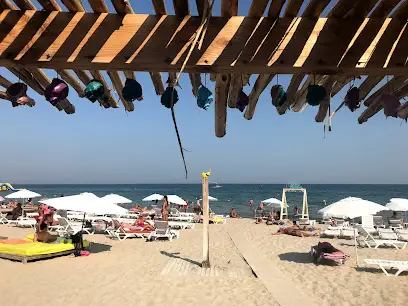 Санта-Барбара Пляж і Бар