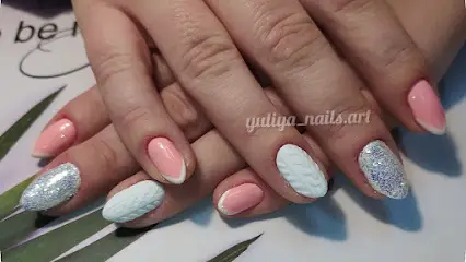Мастер маникюра Юлия