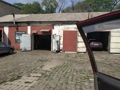 Сто возле налоговой