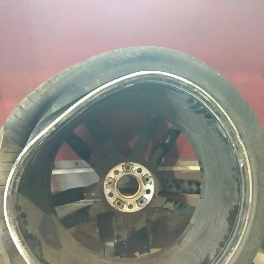 шиномонтаж легковой и грузовой, ремонт легкосплавных дисков