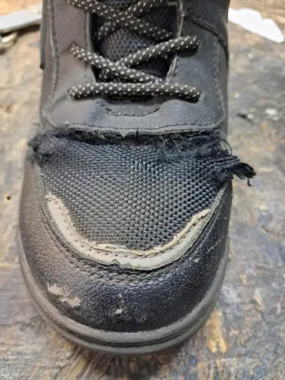 Ремонт взуття та валіз