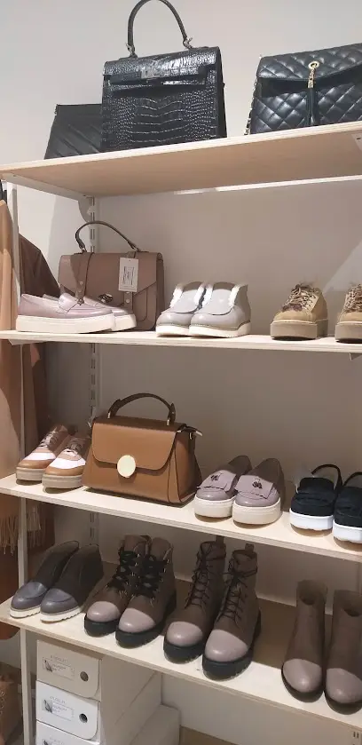 Studio 27 - жіноче взуття, одяг та аксесуари