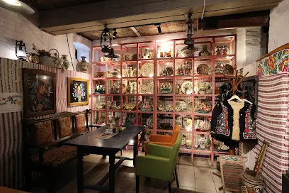 Дім Мулярових (Ресторація та Гуцульська кнайпа Мулярових)