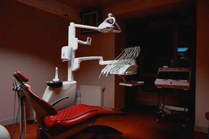 Стоматологія "Дентал Центр"