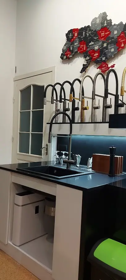 LEOMIKAO TM Showroom