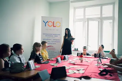 Освітній центр YOLO