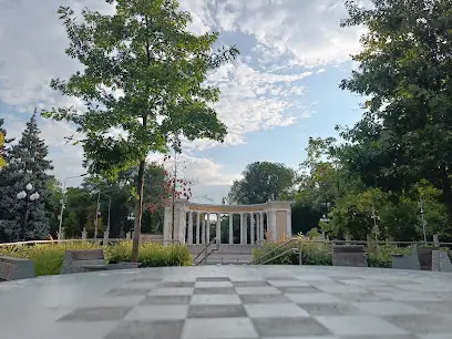 Головний вхід Парку ім. Т.Г Шевченка