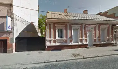 Школа-студія манікюру &laquo;Noir&raquo;