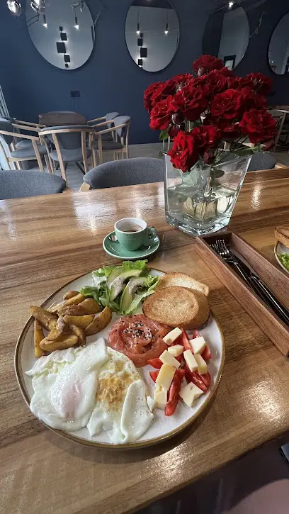 NUMO [restaurant & coffee bar]