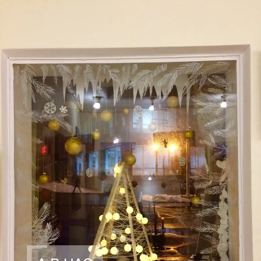 салон-магазин &laquo;Художник&raquo;