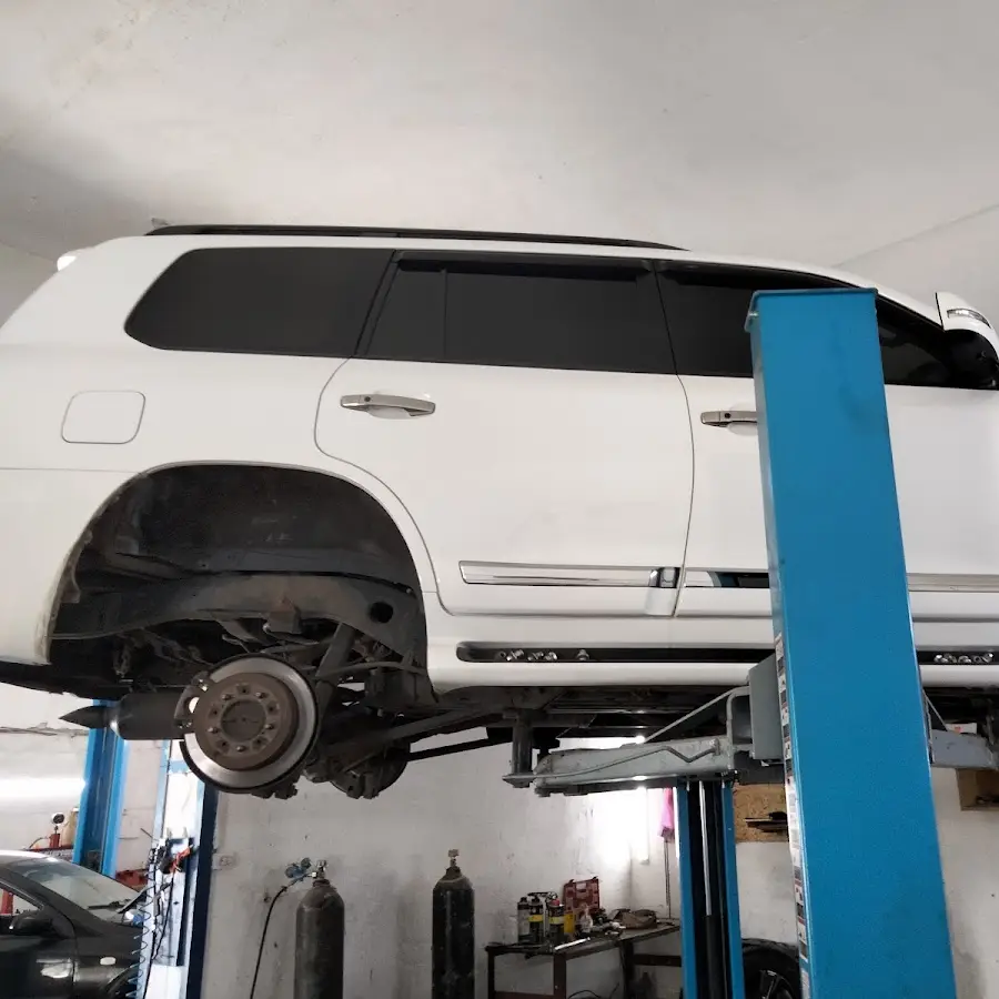 Заправка автокондиціонерів. СТО