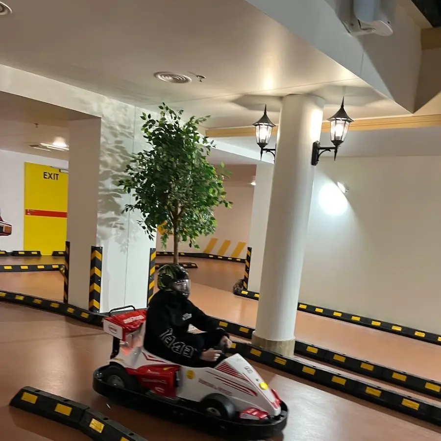 LEOLAND спортивно-розважальний комплекс