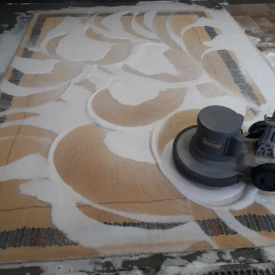 Хімчистка килимів та м'яких меблів Львів - Килимийня