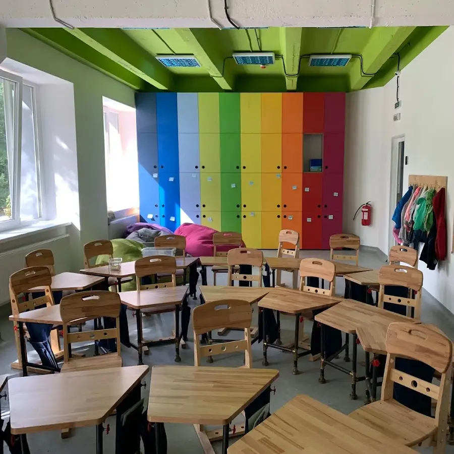 Школа вільних та небайдужих