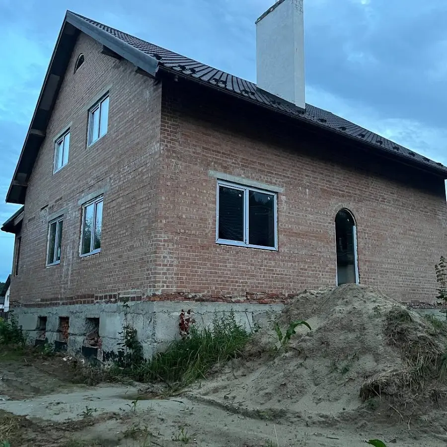 ЗАВІКНОМ - Вікна, Двері, Підвіконня, Вироби з каменю, Стільниці, Мийки