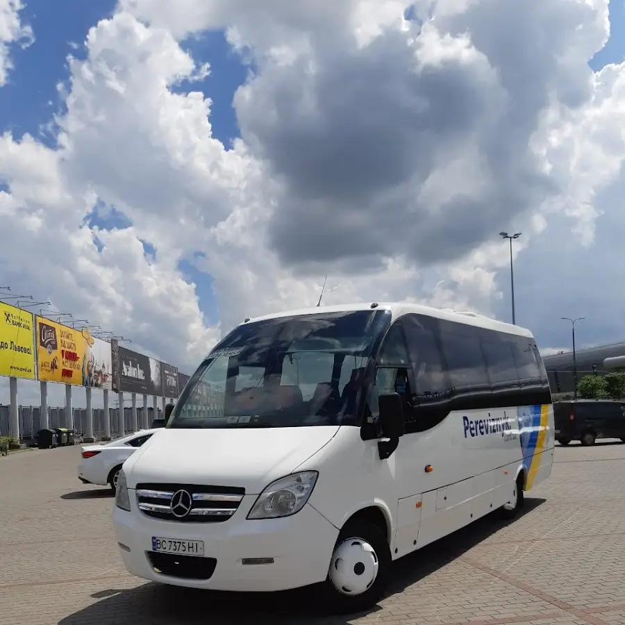 Pereviznyk.com.ua - Автобусні перевезення. Прямий рейс Львів-Краків аеропорт