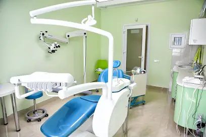Стоматологічний кабінет ТОВ "МНВЦ " Плоскирів"
