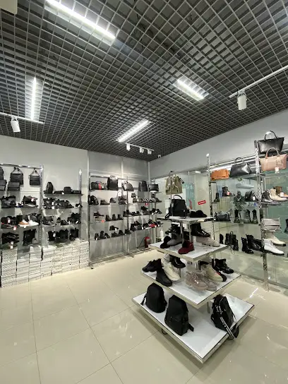 Магазин взуття Злата (Савка & Злата & Attico)