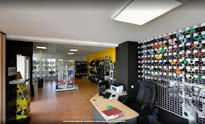 Автокомплекс WeFix Auto, автомагазин, сервіс акумуляторів та шиномонтаж