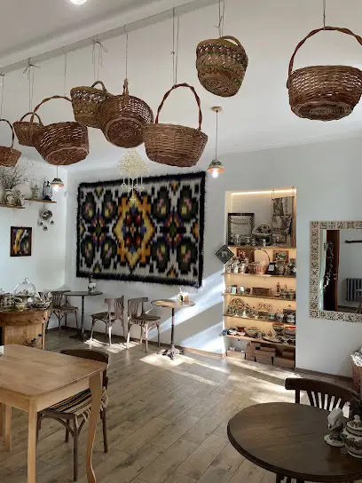 Крамниця&mdash;кав'ярня "Чічка"