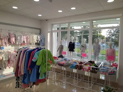 Фламінго &mdash; сімейний маркет одягу