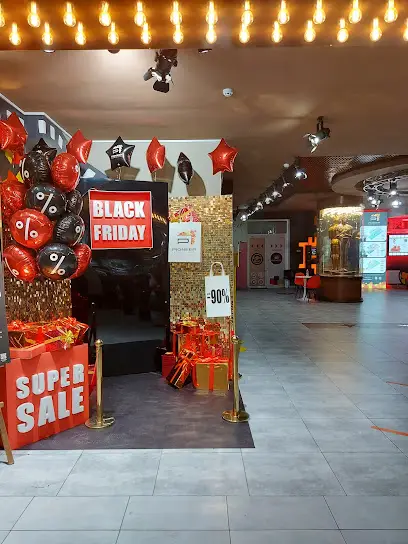 Кафе &ldquo;Mondrian&rdquo;