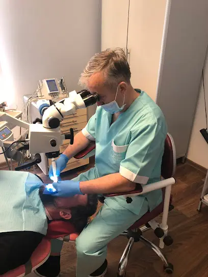 Стоматологічний кабінет Любомира Мороза