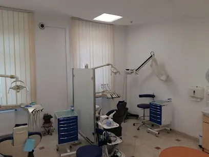 Стоматологічна клініка "Перлина"