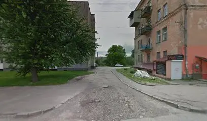 Корекція та фарбування брів