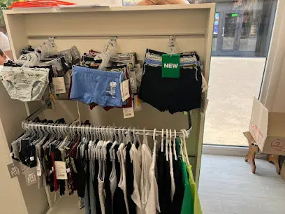 DUNA, фірмовий магазин, шкарпетки, колготи, панчохи, білизна, одяг для сну