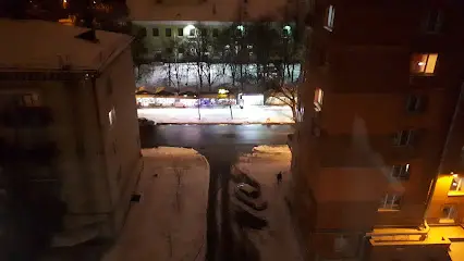 Пілот, Магазин