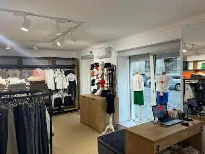 ДИТЯЧИЙ ТА ПІДЛІТКОВИЙ ОДЯГ І ВЗУТТЯ BEE JUNIORS