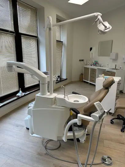Стоматологічна клініка Famiglia