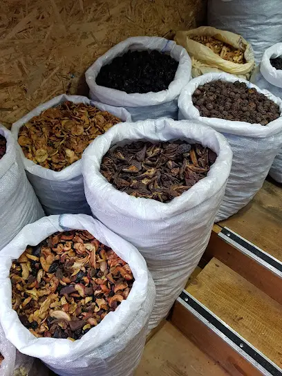 сухофрукты, специи, орехи