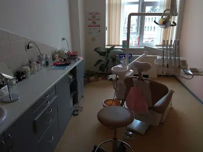 Стоматологічна клініка "ДентаФорт"