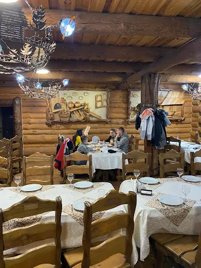 Гостинна хата