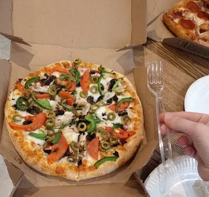 Домінос Піца