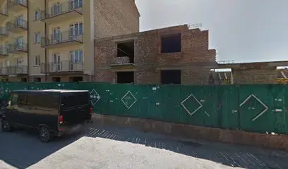 Магазин дитячого одягу та взуття "Аліса"