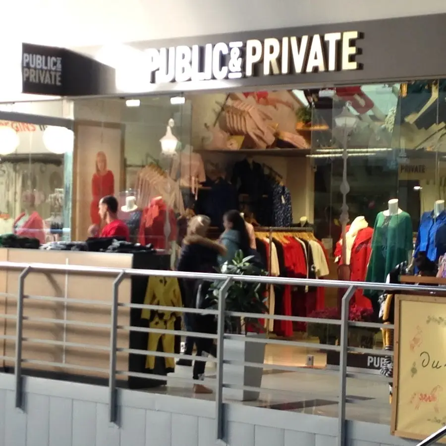 PUBLIC&PRIVATE