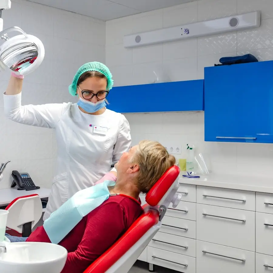 Стоматология Giorno Dentale |Чистка зубов |Пломба |КТ |Имплантация |Протезирование |Брекеты |Виниры |Консультация |Удаление