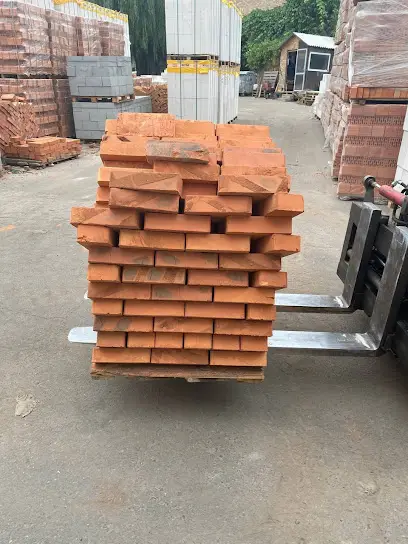 Компанія Тривіта (склад)