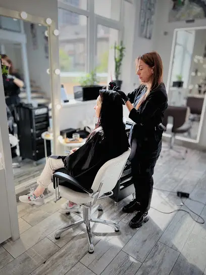 NOTE beauty space. Салон краси та масажний кабінет. LPG масаж. Фарбування, манікюр, макіяж, нарощування вій