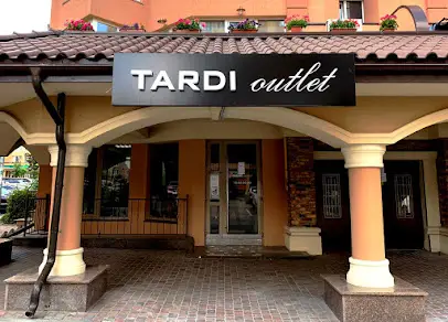 Магазин одежды,обуви и аксессуаров Tardi outlet