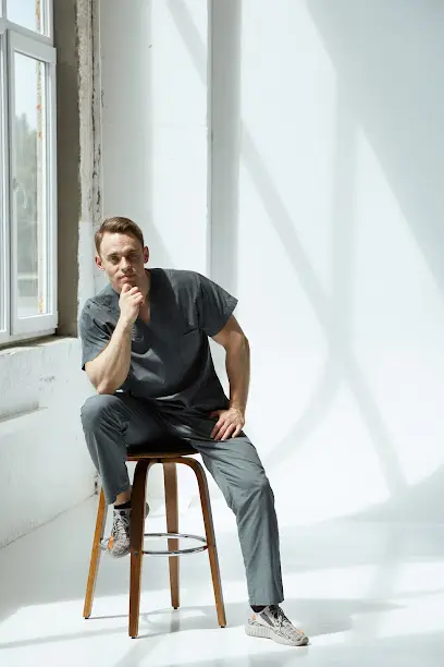 Масаж Київ - Студія PRO MASSAGE KYIV | Солом'янка | Лікувальний масаж | Мануальний терапевт | Спортивний масаж | Релакс масаж