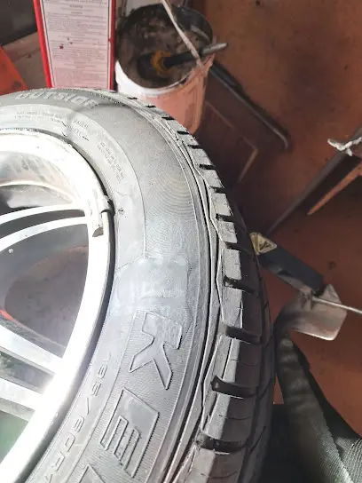 Шиномонтаж, Аргонне зварювання,рихтовка дисків.Всі види послуг.