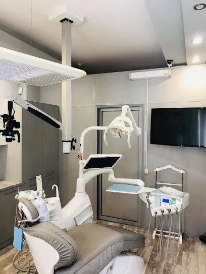 Q:clinic - Стоматологія #1 в центрі Києва