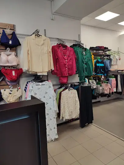 Магазин одягу "MLT" від українського виробника