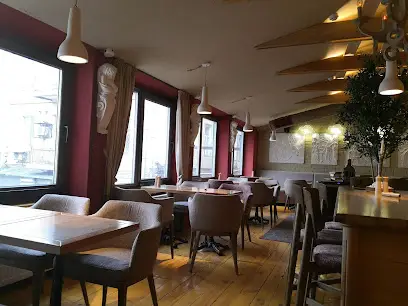 Тісто, сир і тітка Белла